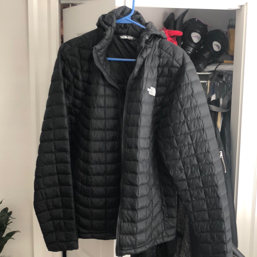 North face men’s thermoball hooded jacket